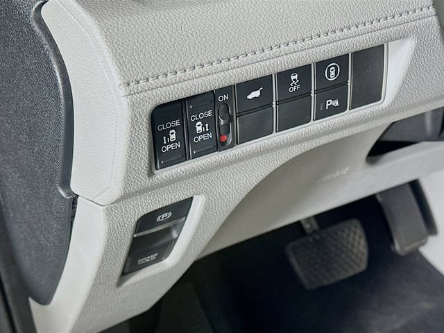 Certified 2023 Honda Odyssey Touring image 26