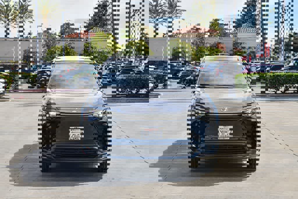 Used 2024 Toyota bZ4X XLE w/ Weather Package image 2