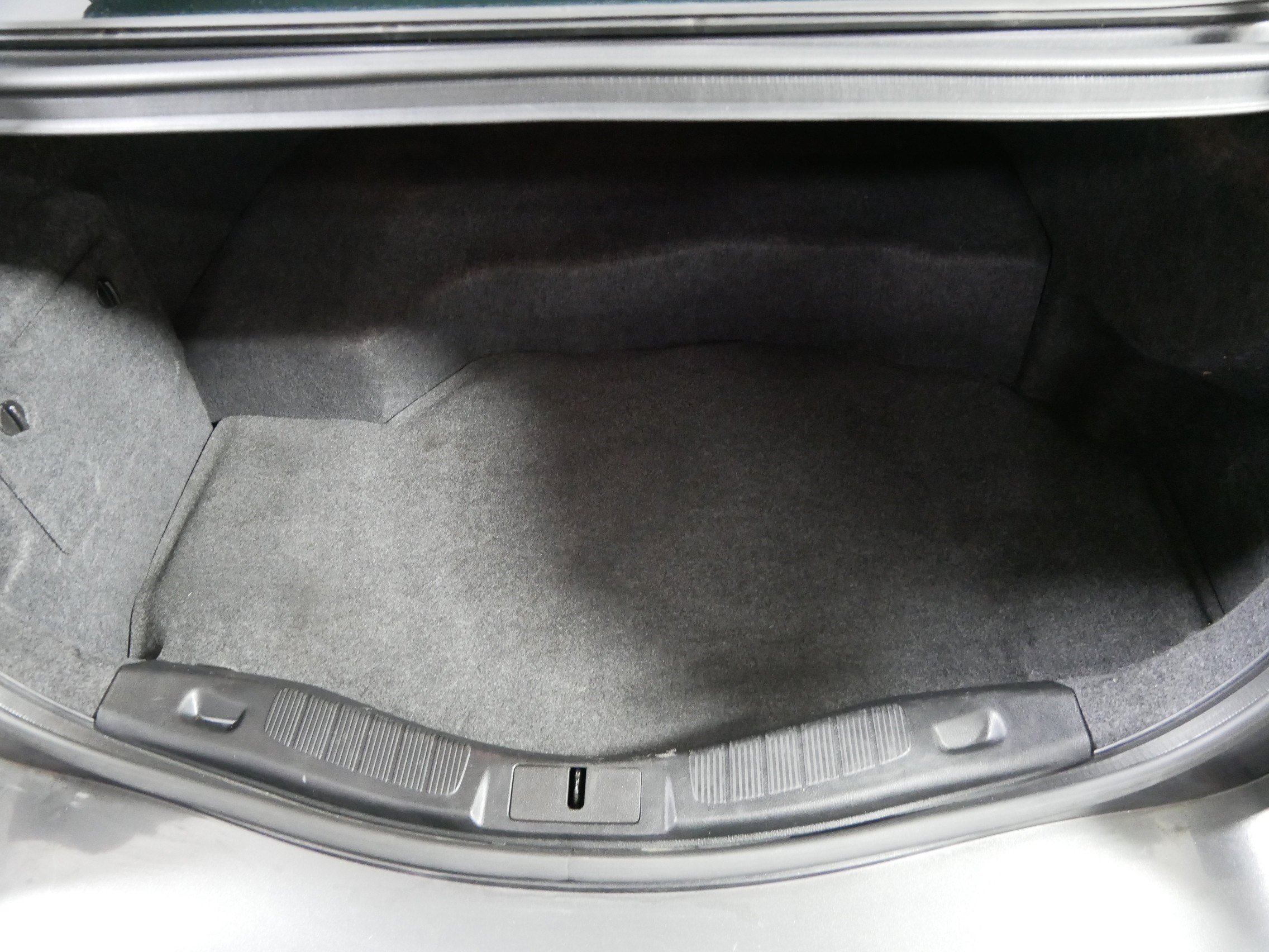 Used 2019 Ford Fusion SE image 18