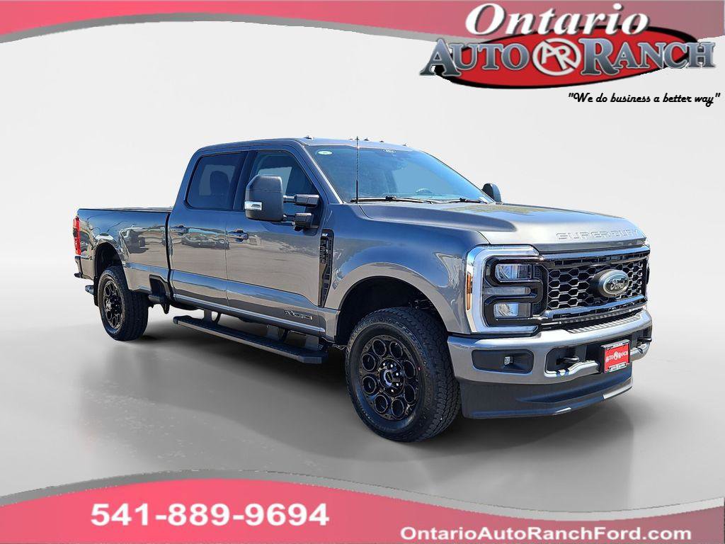 New 2025 Ford F350 XLT w/ Black Appearance Package