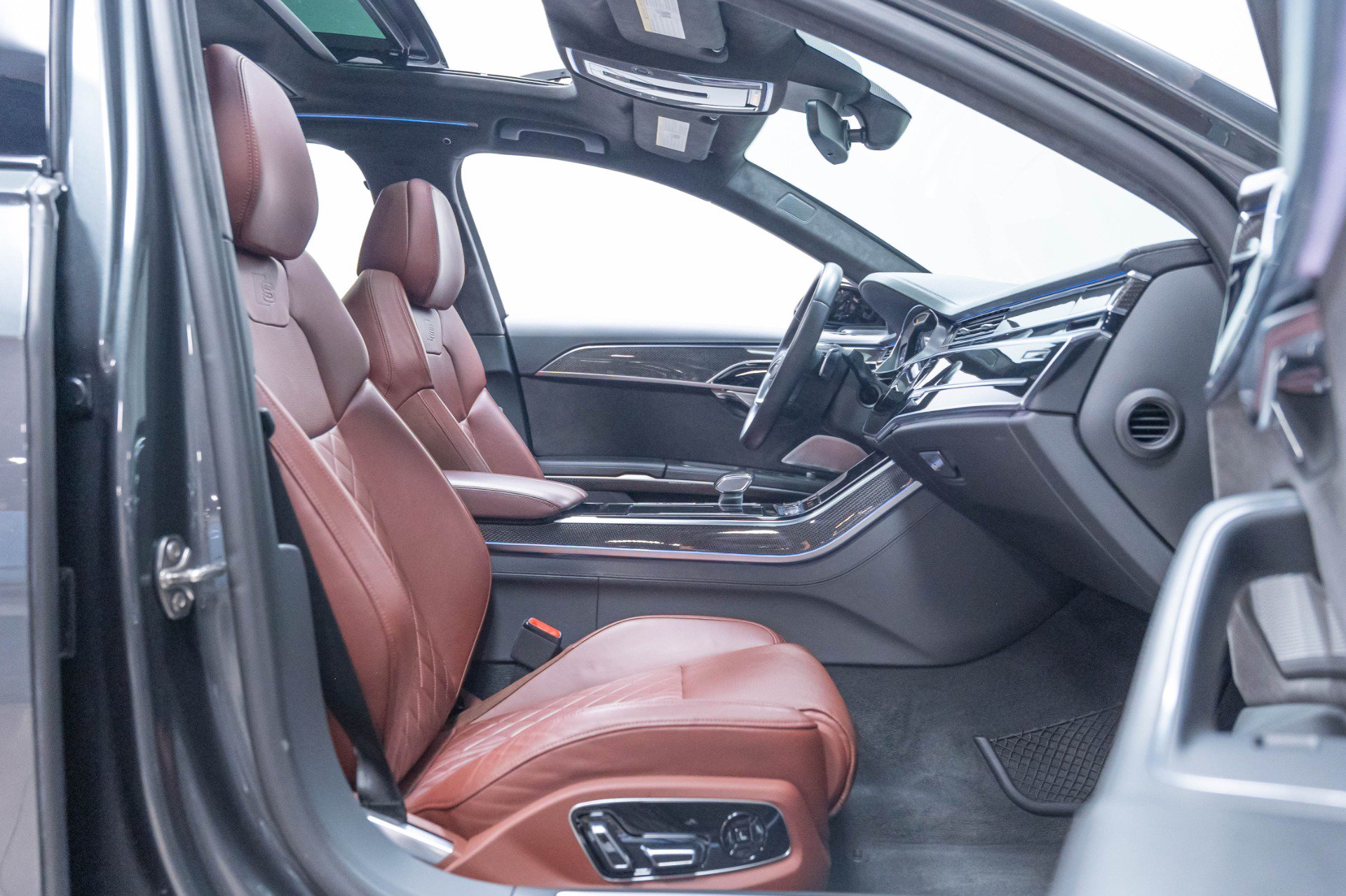 Used 2020 Audi S8 L AWD/4WD image 28