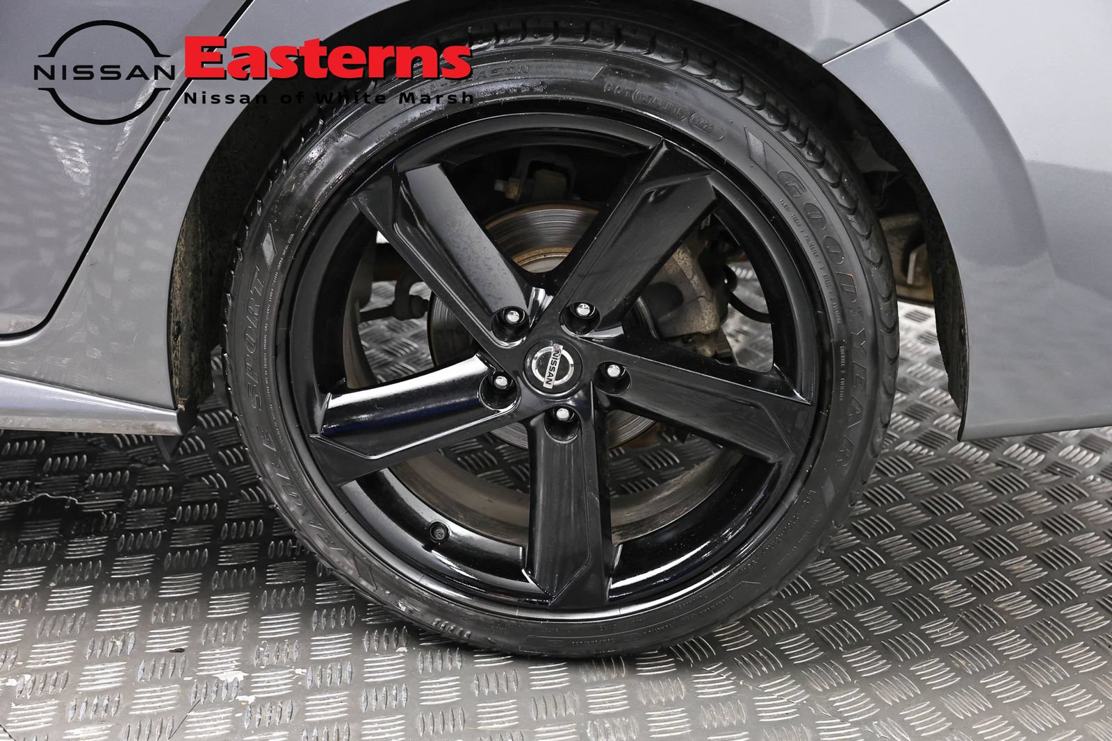 Used 2023 Nissan Sentra SR w/ Midnight Edition Package FWD image 32