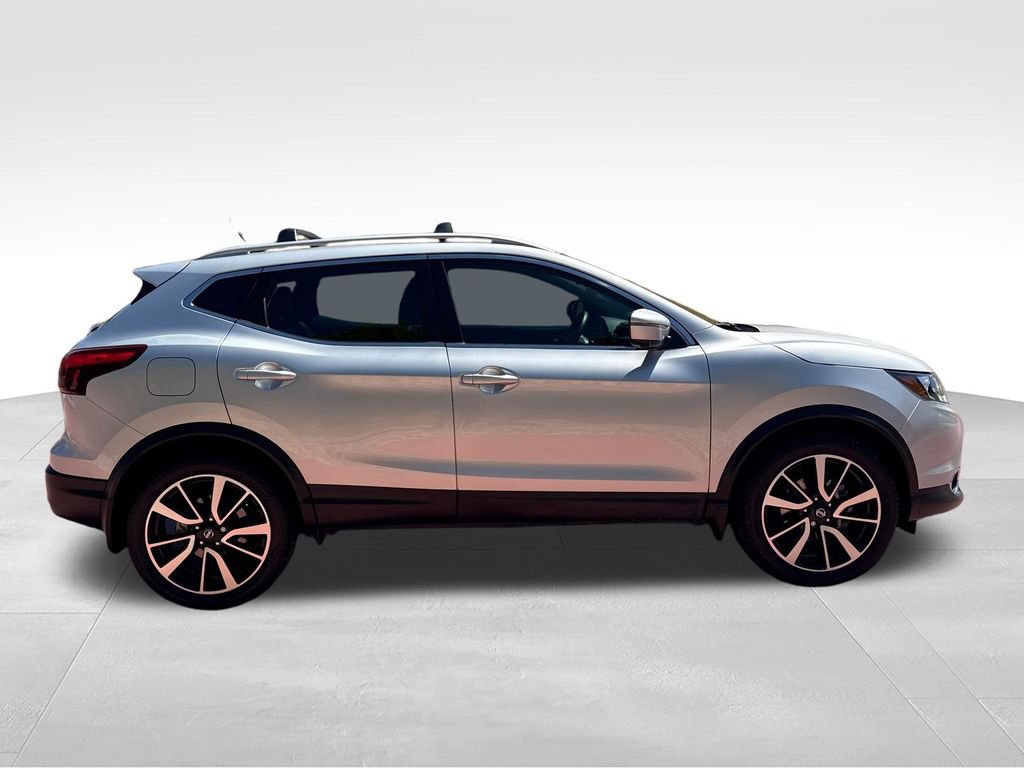 Used 2017 Nissan Rogue Sport SL w/ SL Premium Package AWD/4WD image 8