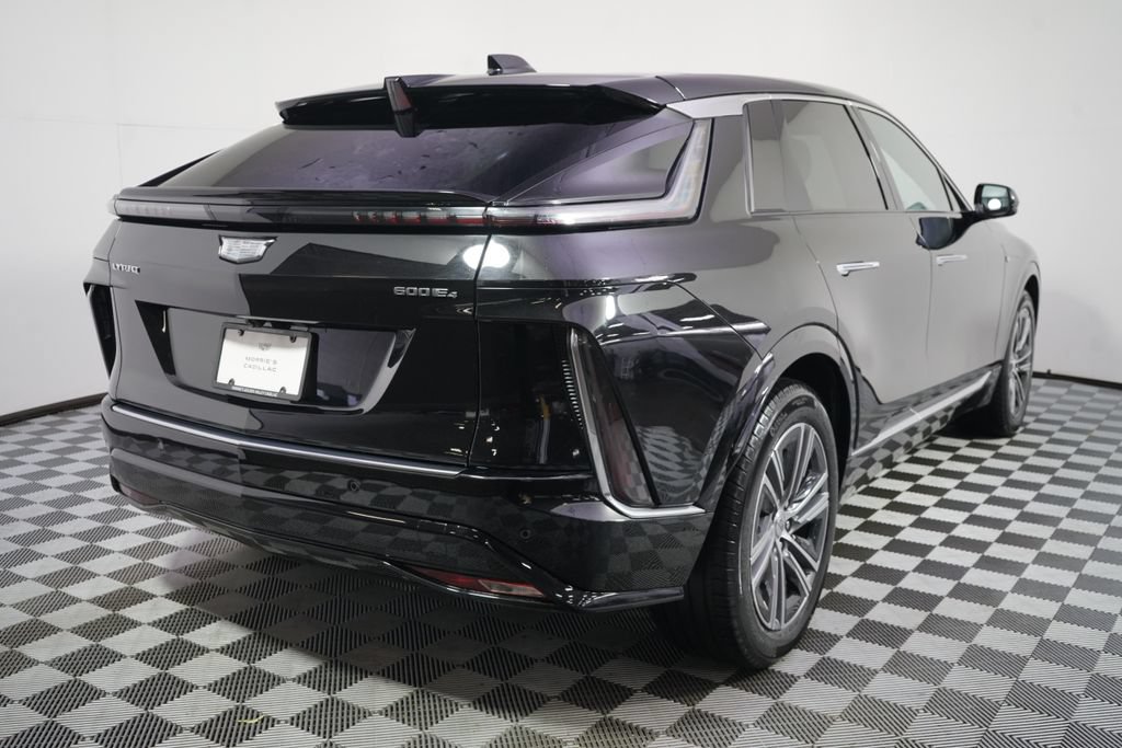 Certified 2024 Cadillac Lyriq Luxury w/ LPO, Floor Liner Package AWD/4WD image 6