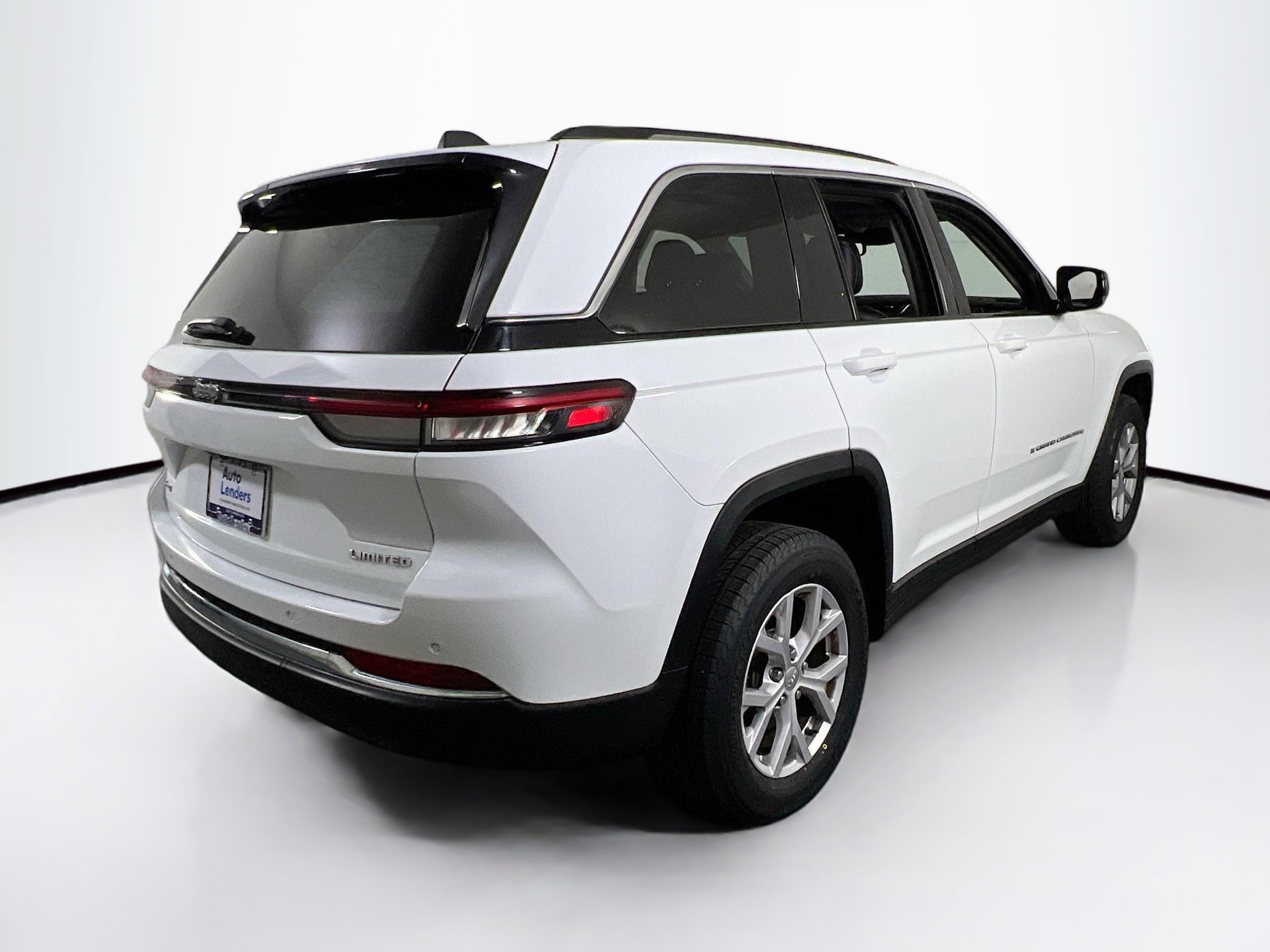 Used 2022 Jeep Grand Cherokee Limited image 5