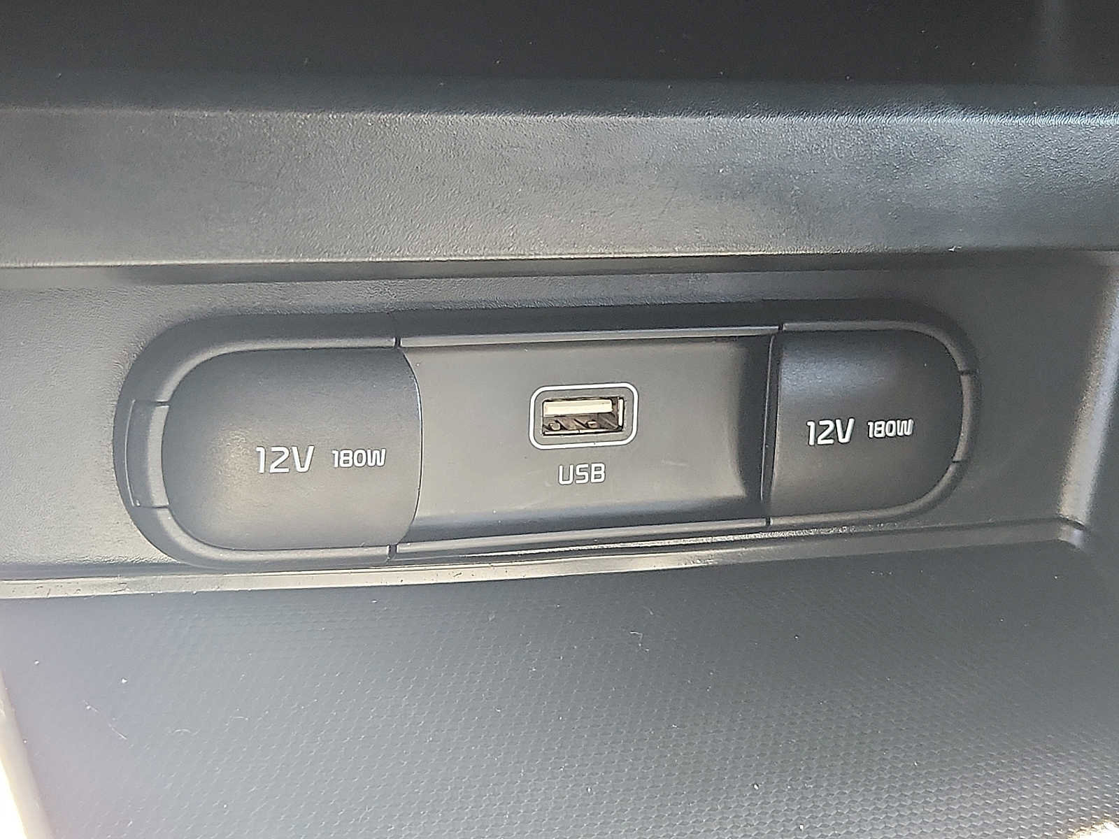 Used 2023 Kia Soul LX w/ LX Technology Package FWD image 23