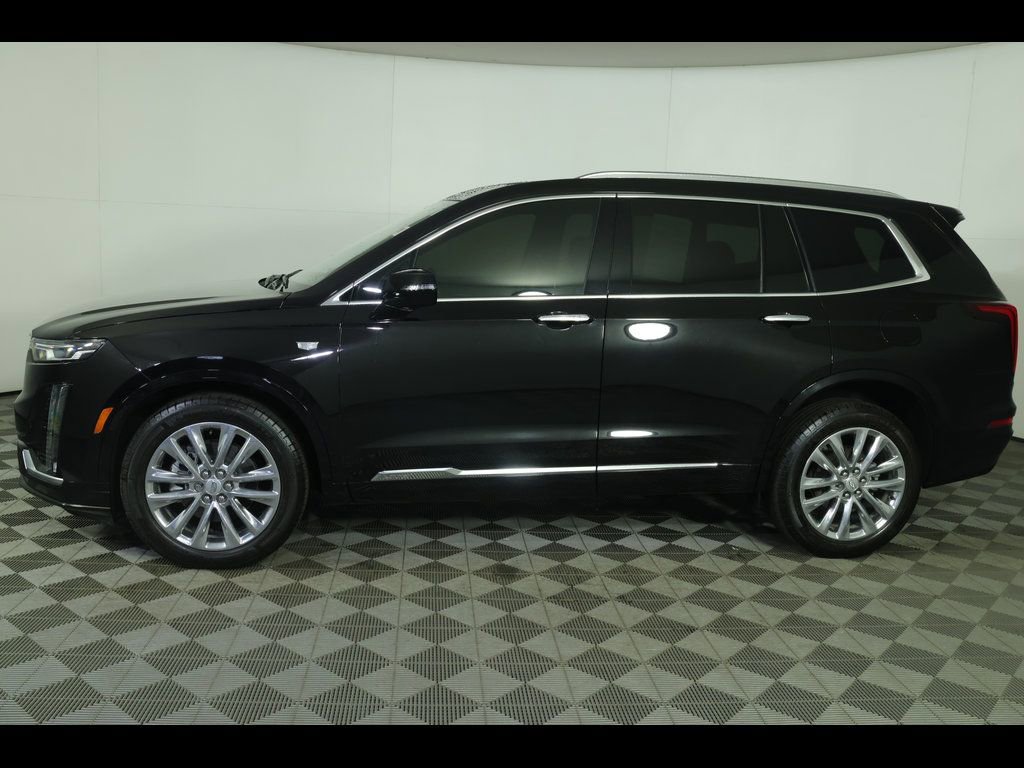 Used 2025 Cadillac XT6 Premium Luxury w/ LPO, Floor Liner Package image 17