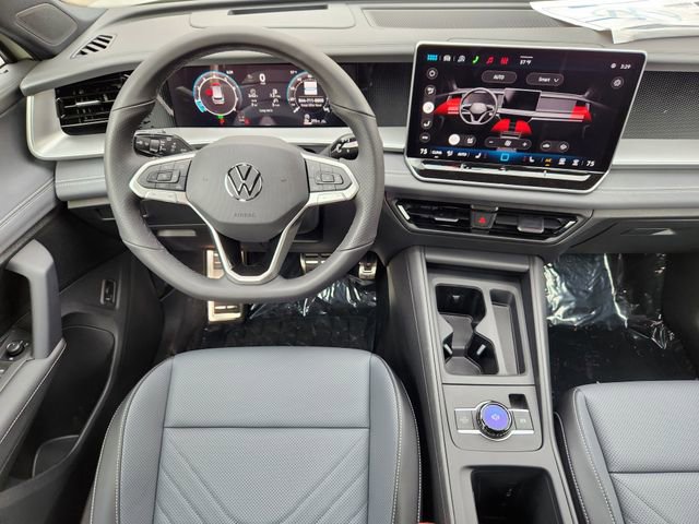 New 2026 Volkswagen Tiguan SE R-Line image 25