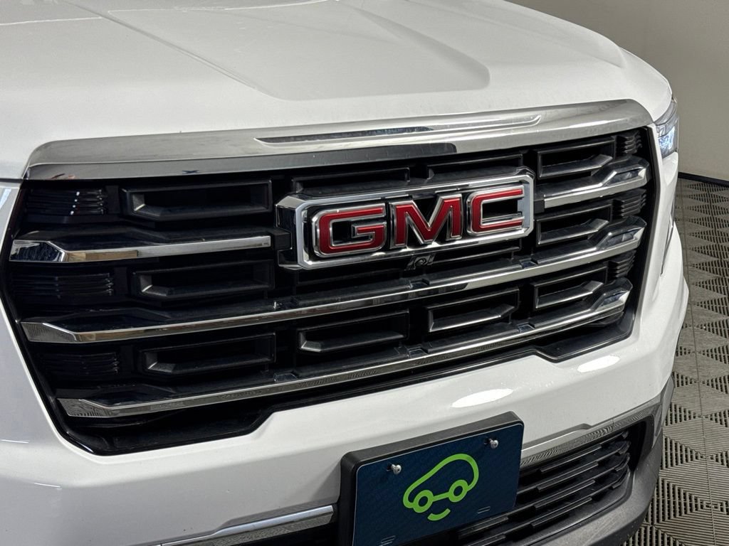 Certified 2026 GMC Acadia Elevation w/ Elevation Premium Package AWD/4WD image 4