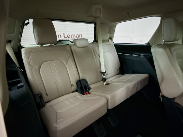 Used 2023 Ford Expedition Limited AWD/4WD image 29
