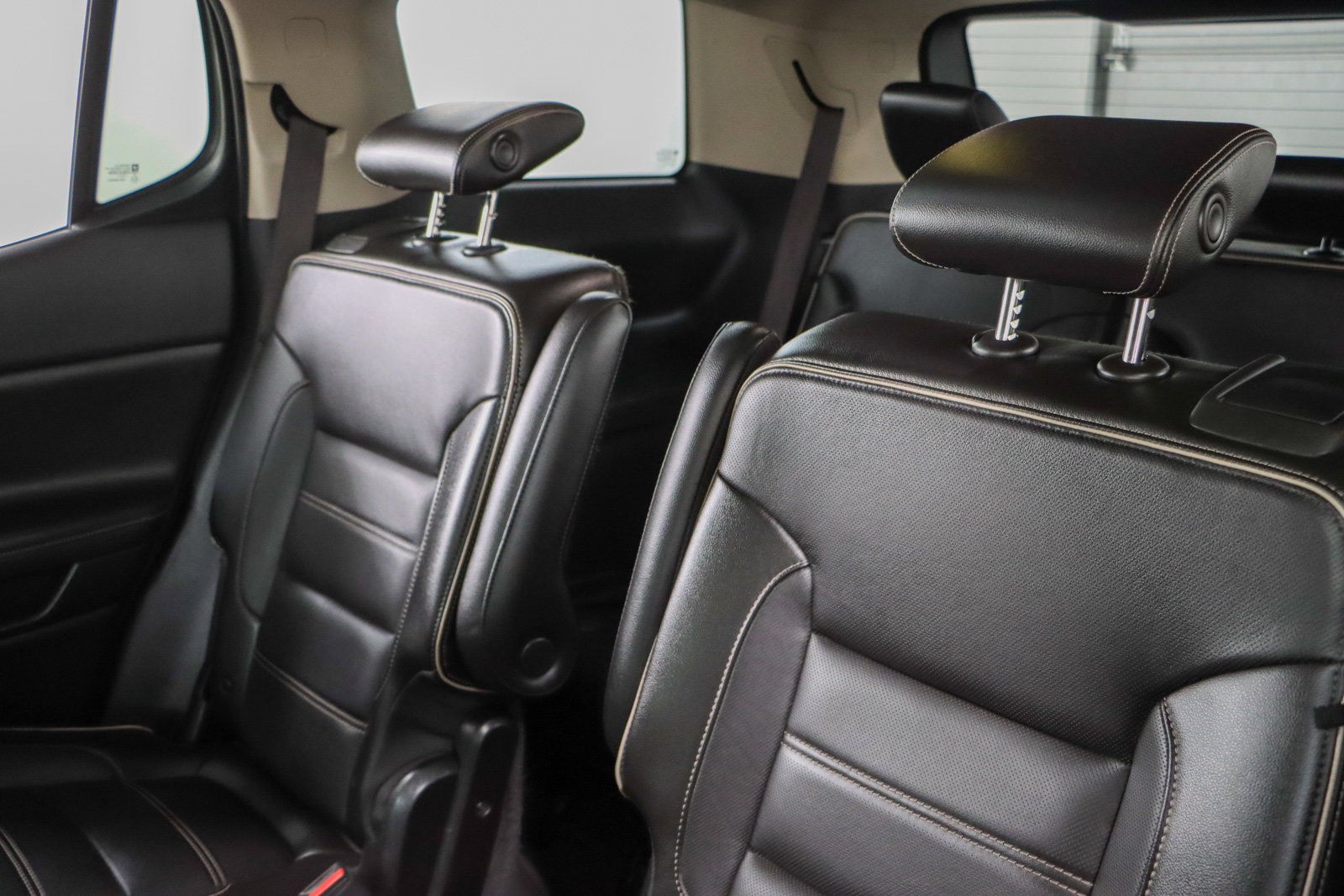 Used 2019 GMC Acadia Denali w/ Technology Package AWD/4WD image 26