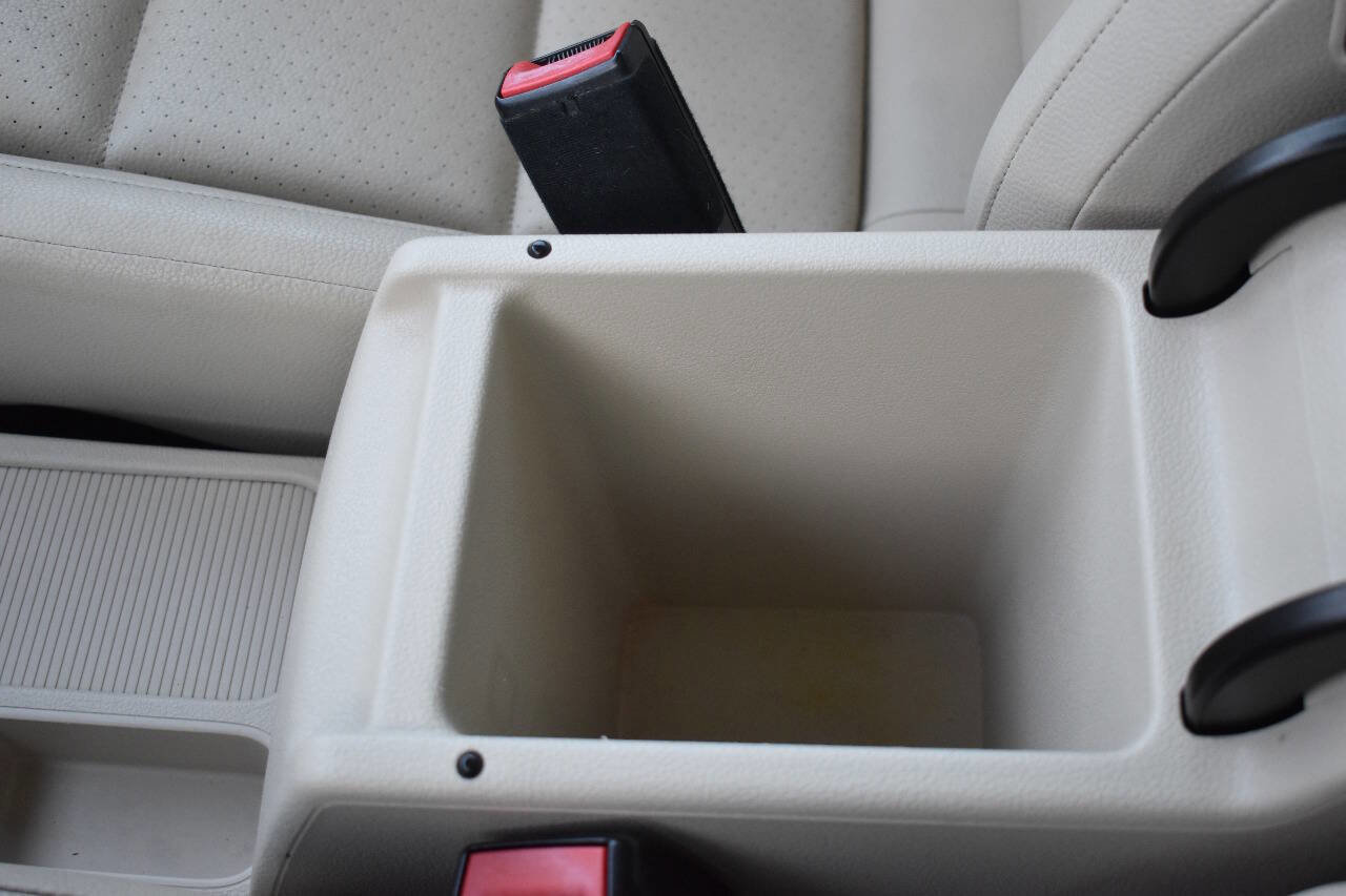 Used 2016 Volkswagen Tiguan SE image 27