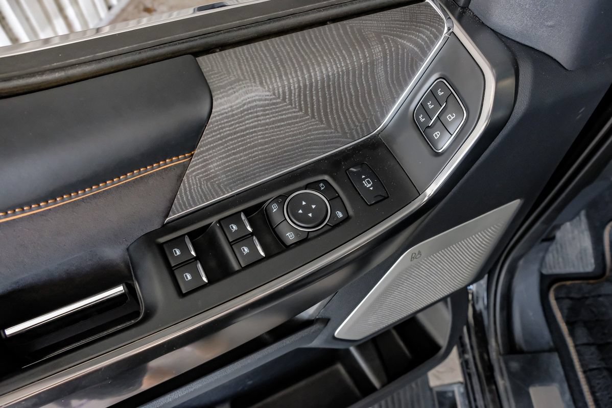 Used 2024 Ford F350 Platinum AWD/4WD image 46