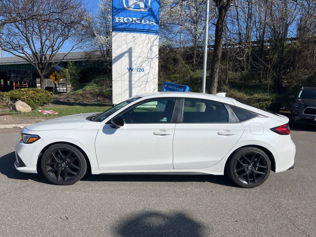 Used 2023 Honda Civic Sport image 3