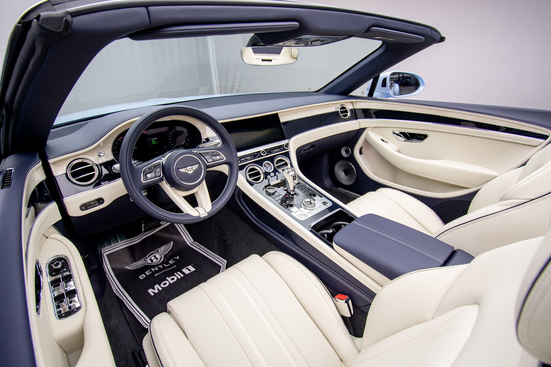 New 2026 Bentley Continental GTC AWD/4WD image 18