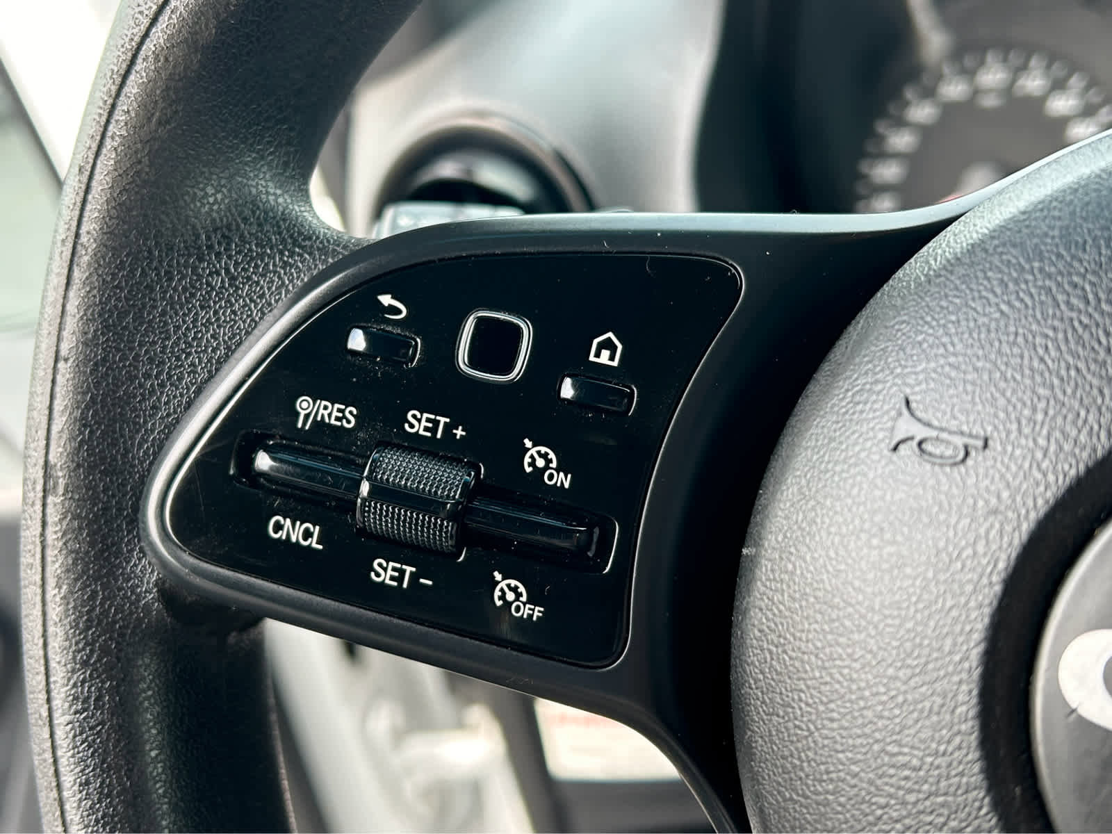 Used 2019 Freightliner Sprinter 3500 image 18