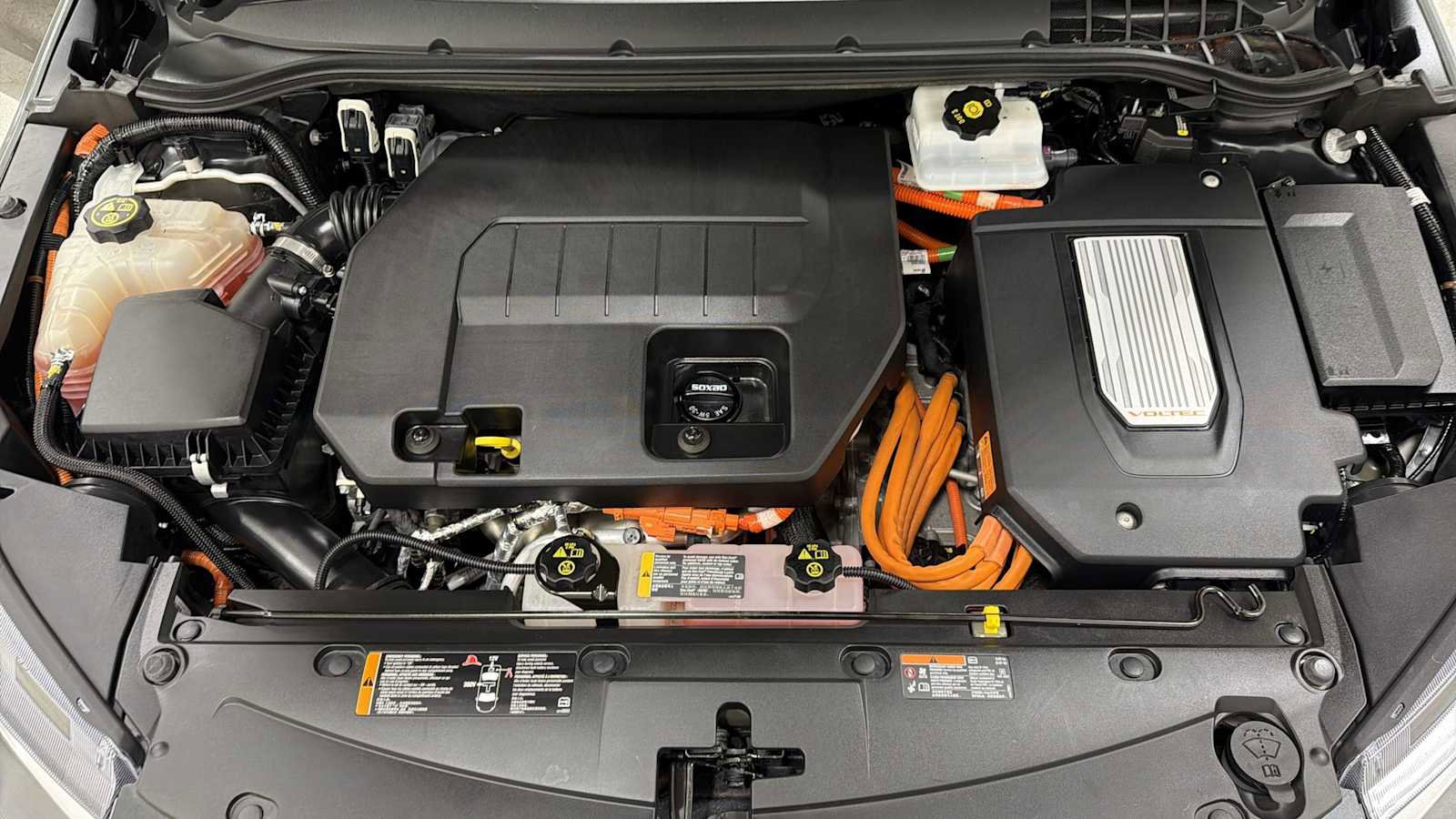 Used 2014 Chevrolet Volt w/ Enhanced Safety Package 1 FWD image 29