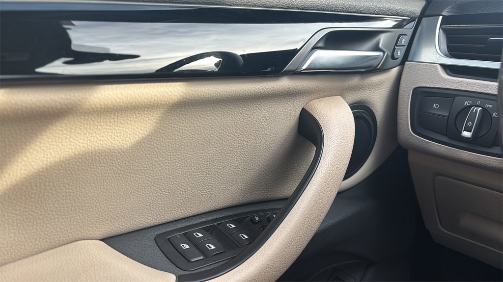 Used 2019 BMW X1 xDrive28i w/ Convenience Package image 17