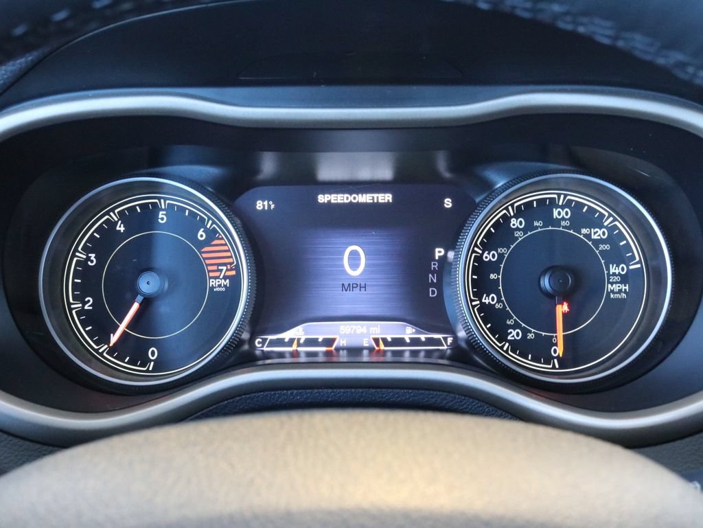 Used 2017 Jeep Cherokee Limited AWD/4WD image 17