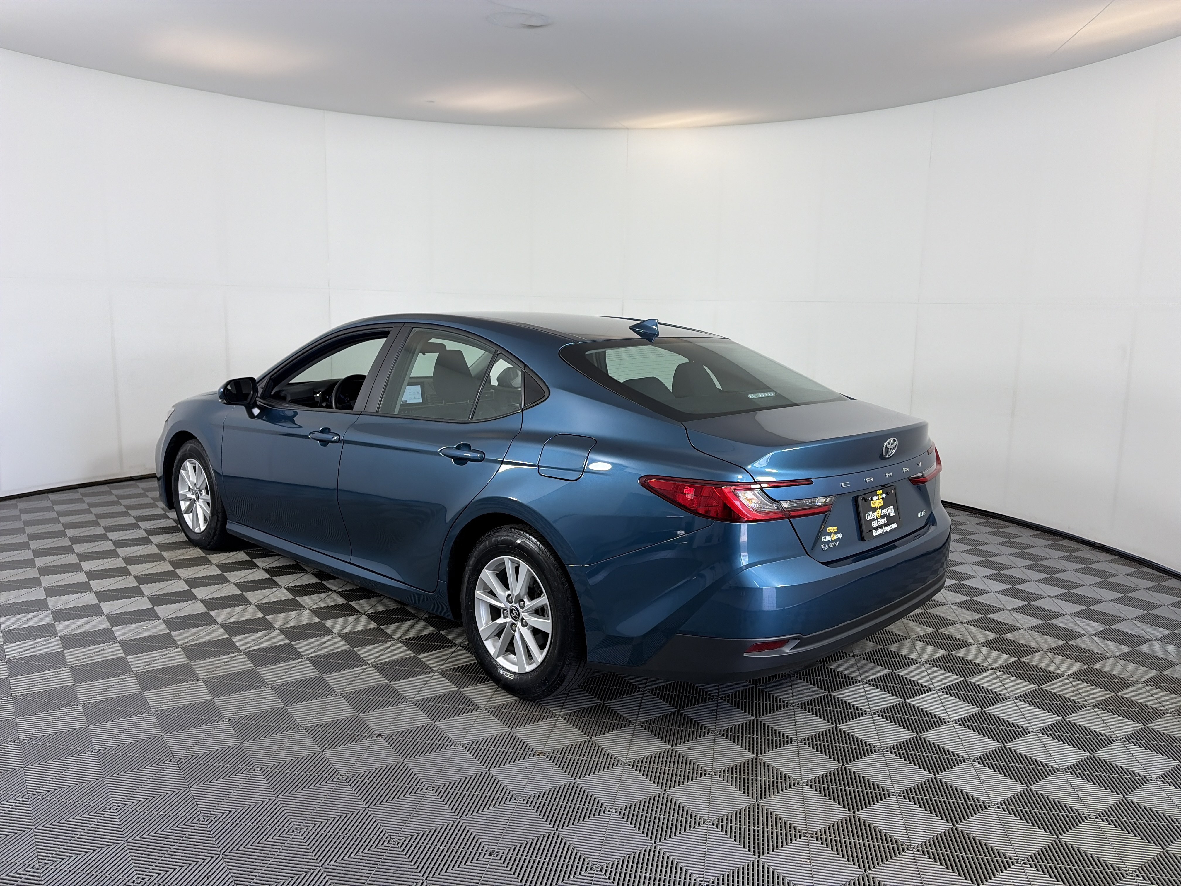 Used 2025 Toyota Camry LE FWD image 8