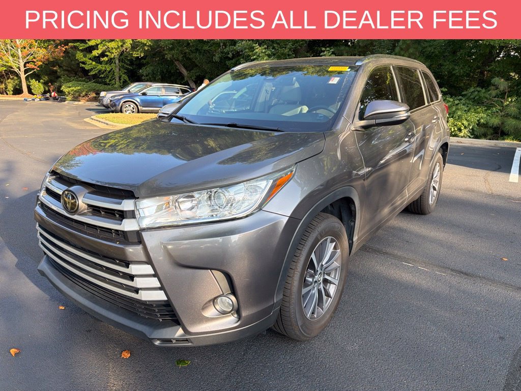 Used 2018 Toyota Highlander XLE FWD image 3