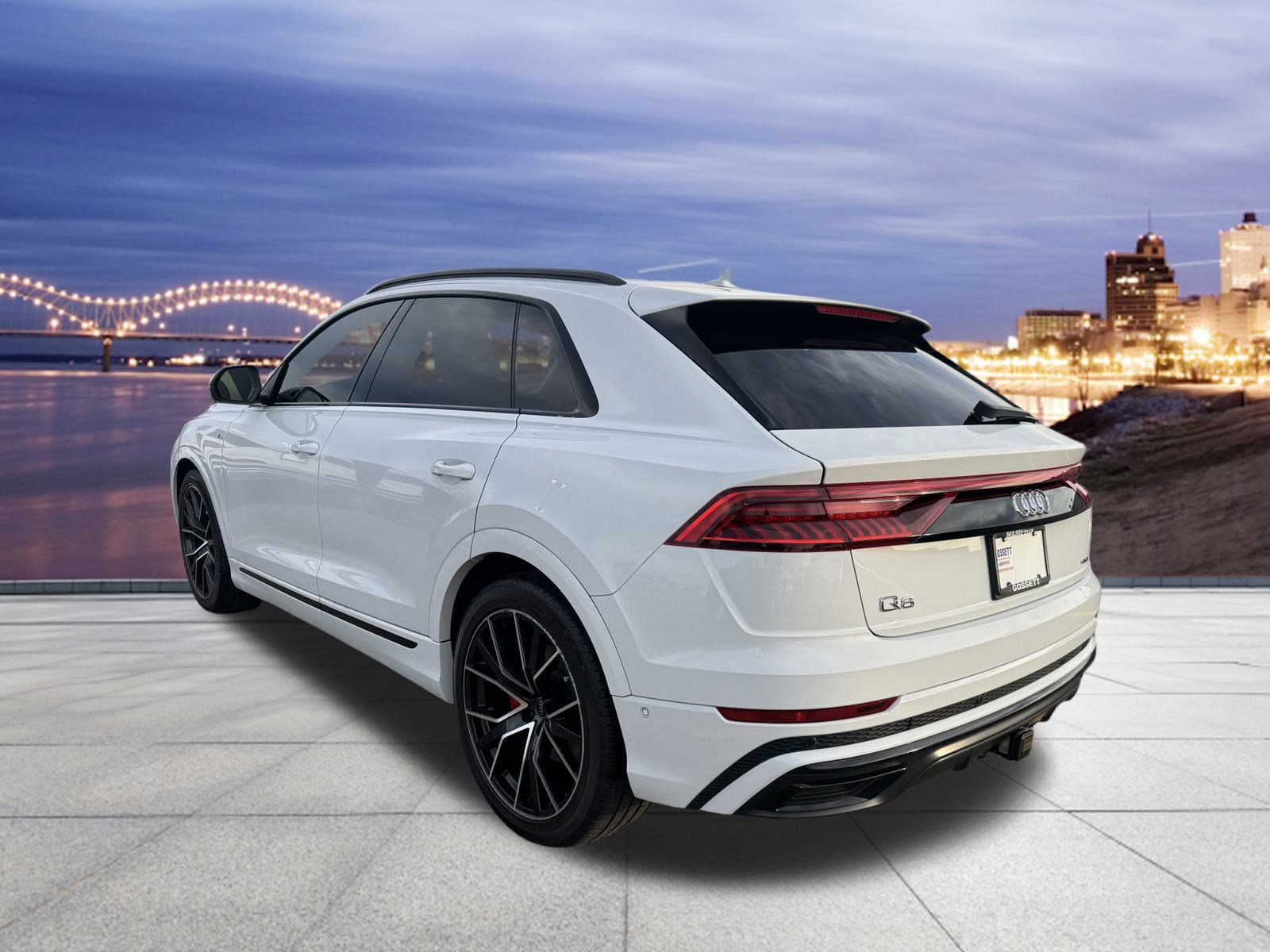 Used 2023 Audi Q8 Prestige image 3