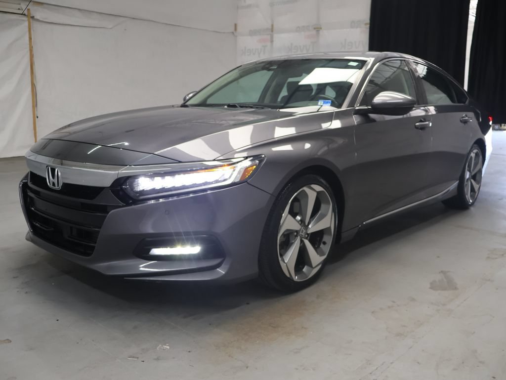 Used 2018 Honda Accord Touring image 3
