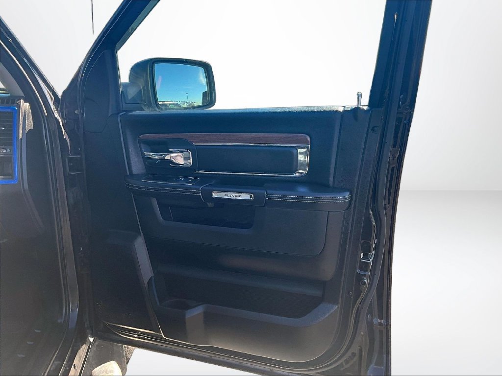 Used 2017 RAM 1500 Laramie w/ Convenience Group AWD/4WD image 23