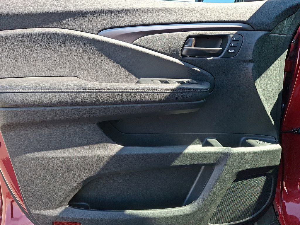 Used 2023 Honda Passport EX-L image 12