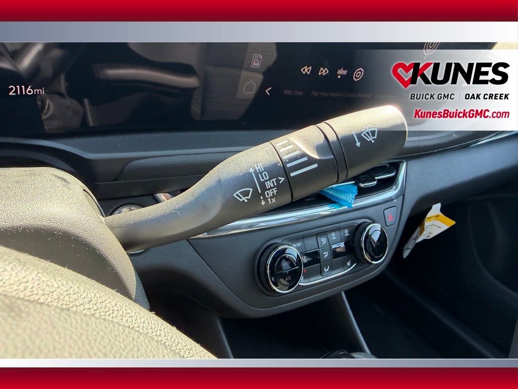 Used 2025 Buick Envista Preferred w/ Convenience I Package image 13