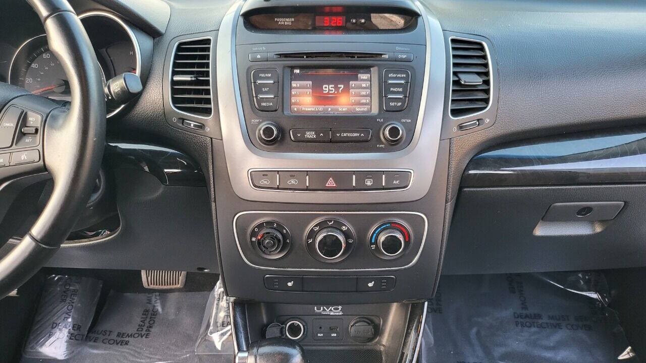 Used 2014 Kia Sorento LX w/ Touring Package (LX) FWD image 24