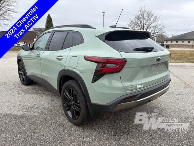 Used 2024 Chevrolet Trax ACTIV w/ Sunroof Package image 4