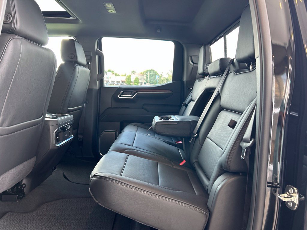 Used 2026 GMC Sierra 1500 Denali w/ Technology Package AWD/4WD image 9