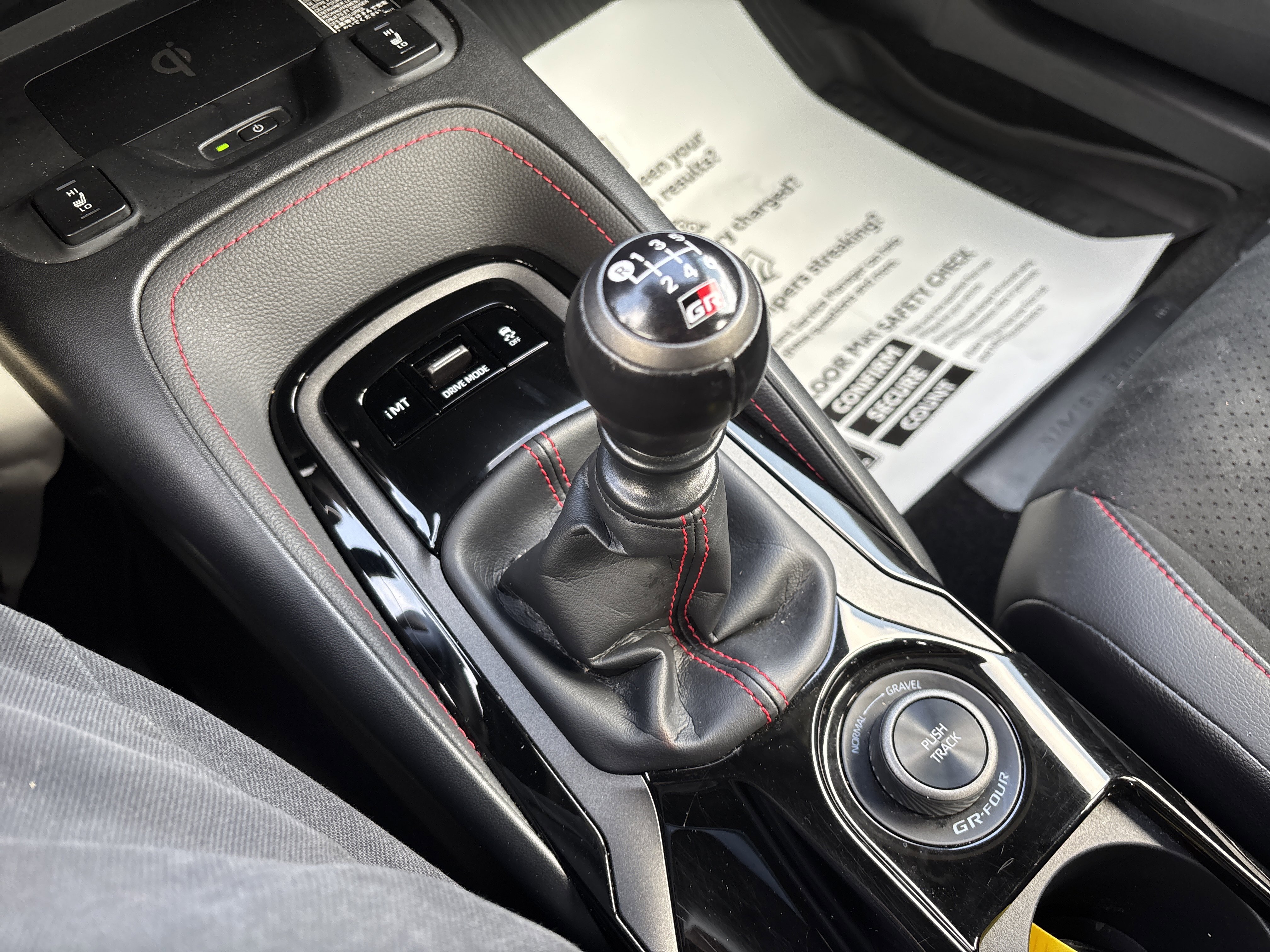 Used 2025 Toyota Corolla Premium image 24