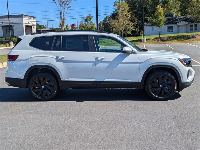 New 2026 Volkswagen Atlas SE image 3