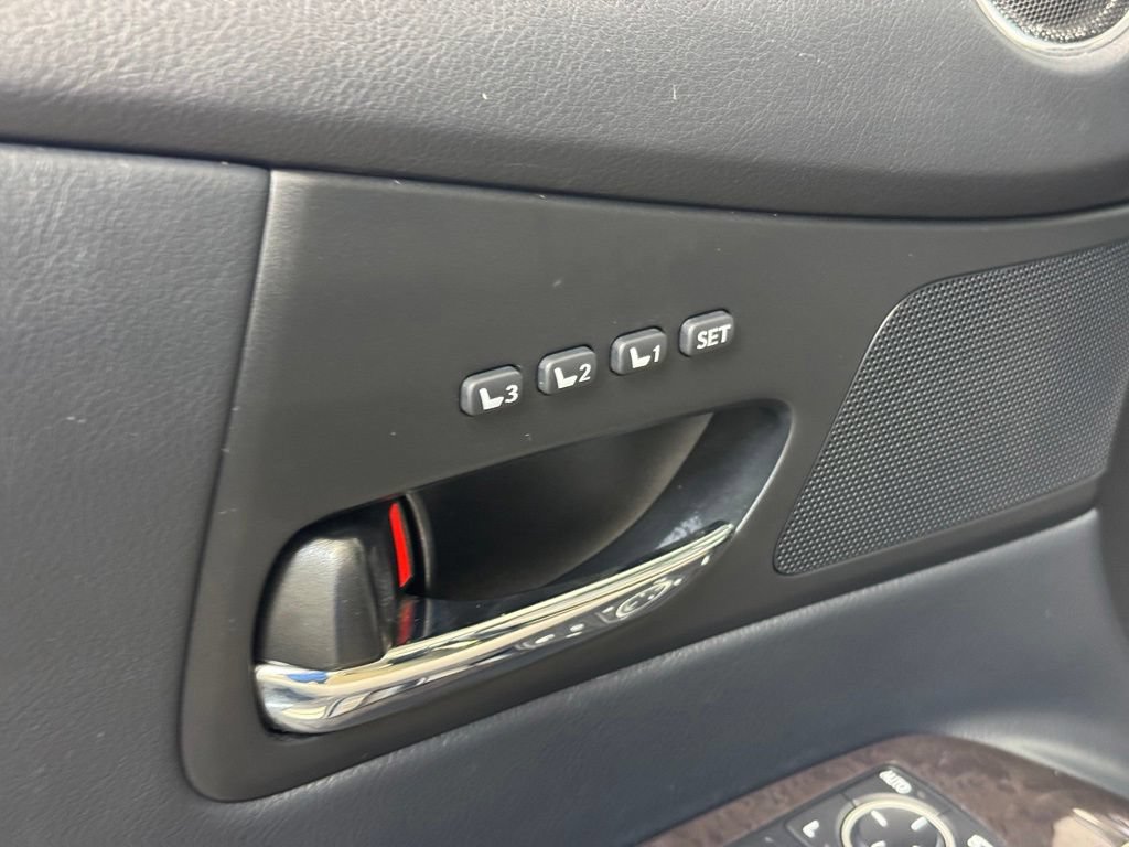 Used 2013 Lexus RX 450h AWD w/ Navigation Pkg image 11