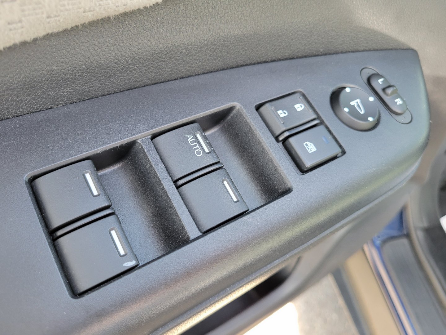 Used 2016 Honda CR-V EX image 19