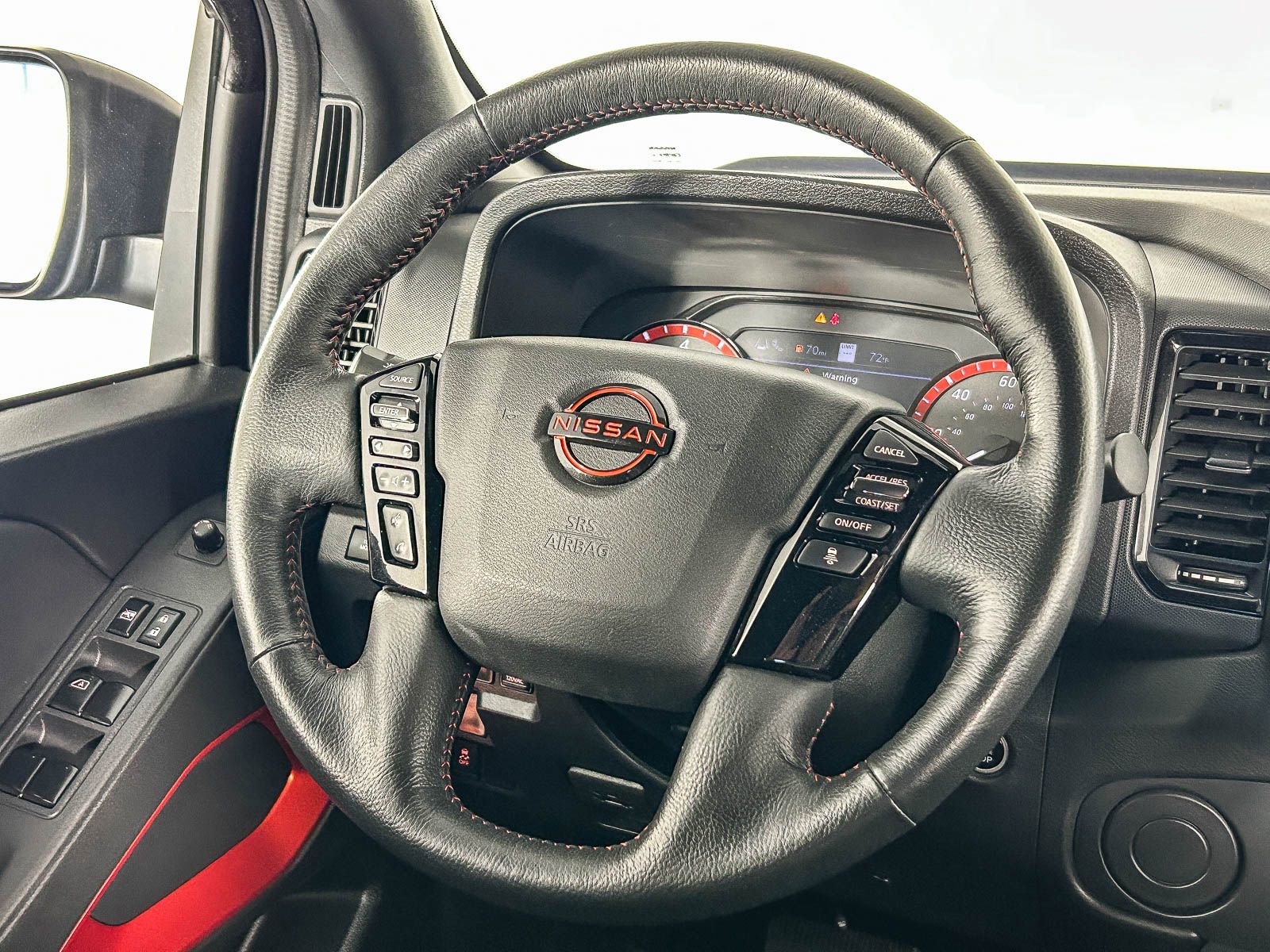 Used 2023 Nissan Frontier Pro-X w/ Pro-X Premium Package image 18