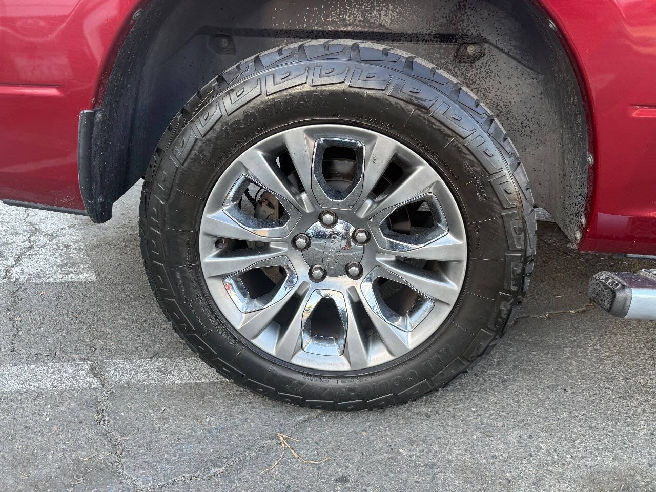 Used 2014 RAM 1500 Limited AWD/4WD image 19