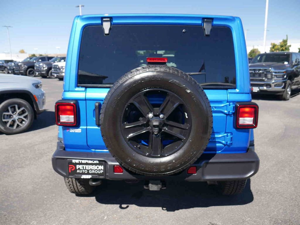 Used 2022 Jeep Wrangler Unlimited Sahara image 24