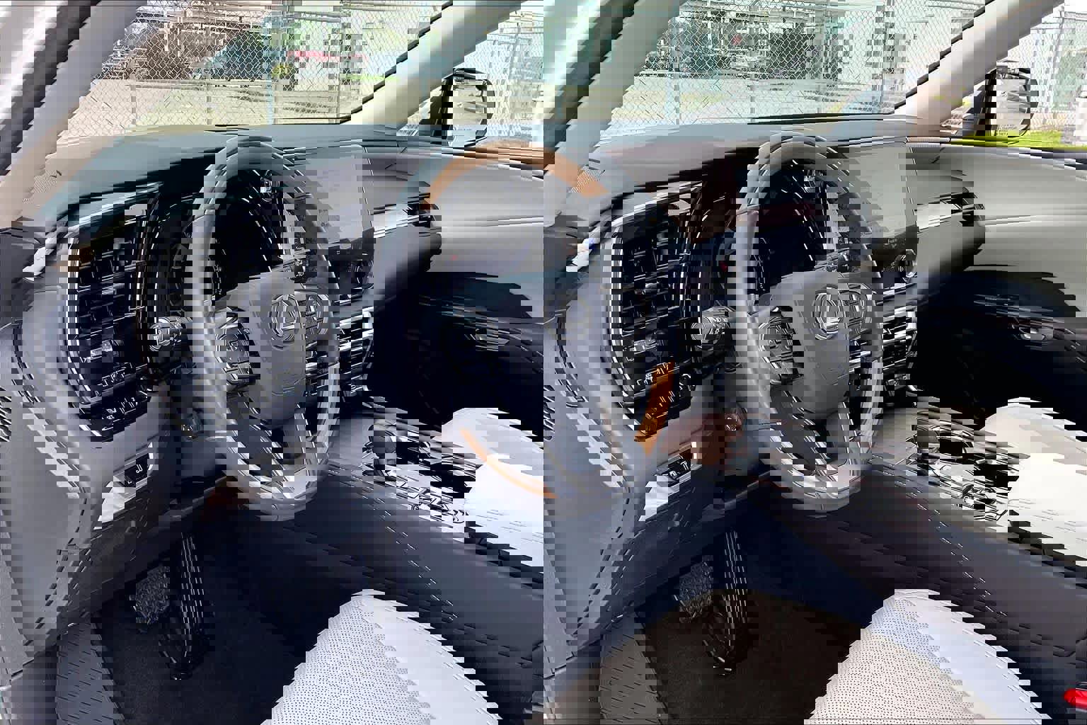 Used 2024 Lexus RX 350 Premium w/ Accessory Package (Z1) image 15