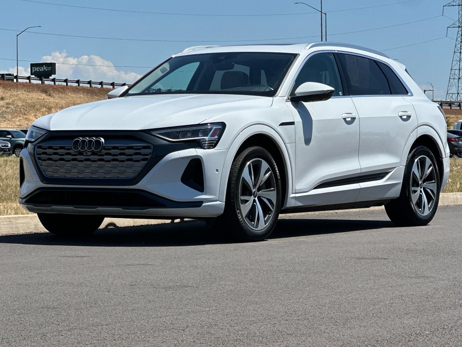 Used 2024 Audi Q8 e-tron Premium Plus w/ Premium Plus Package AWD/4WD image 7