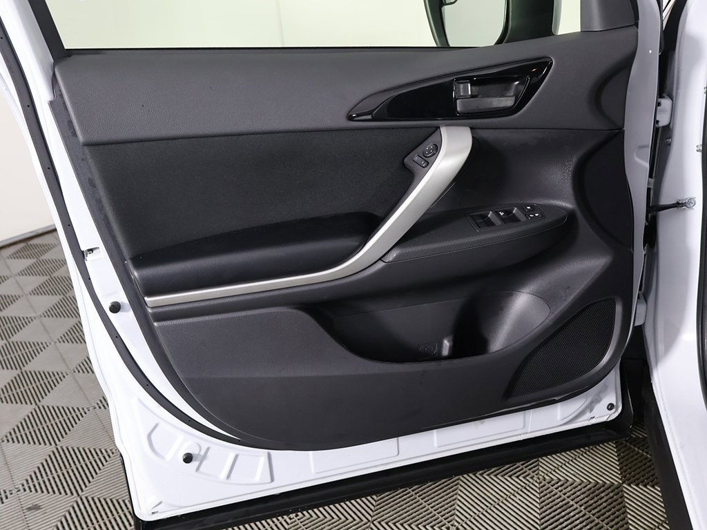 New 2025 Mitsubishi Eclipse Cross ES image 18