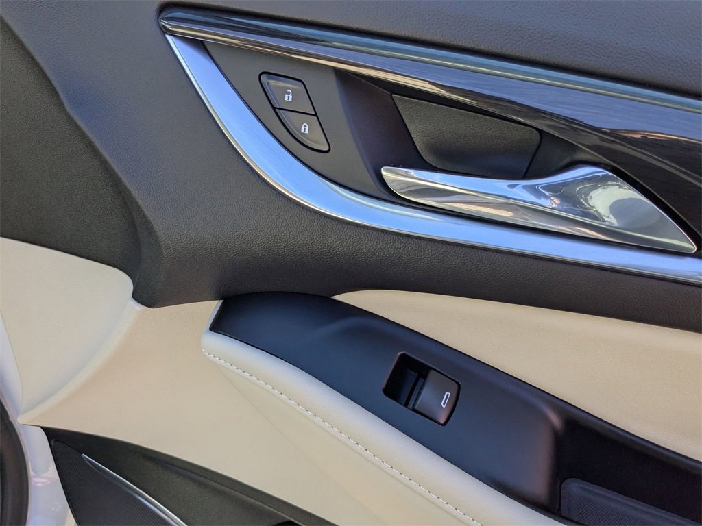 Certified 2024 Buick Enclave Essence image 29