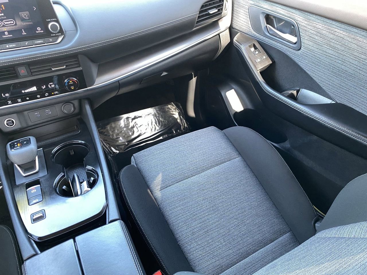 Certified 2023 Nissan Rogue SV FWD image 22