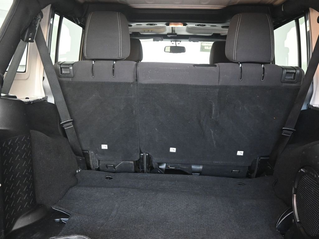 Used 2013 Jeep Wrangler Unlimited Sahara w/ Dual Top Group image 18