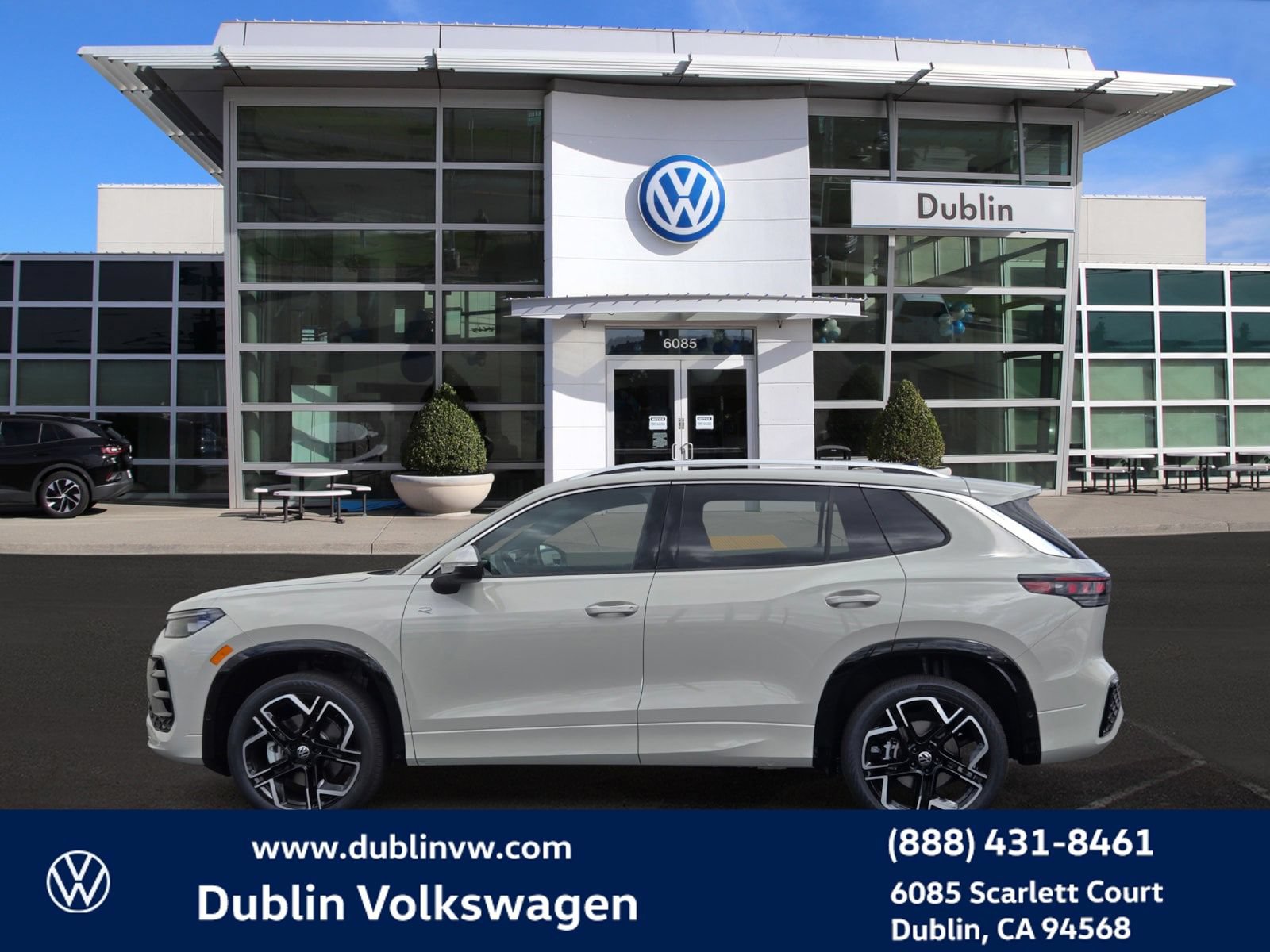 New 2026 Volkswagen Tiguan SEL R-Line AWD/4WD image 7