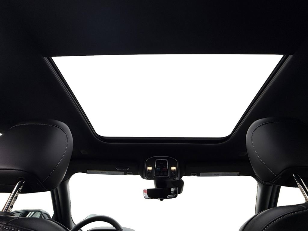 Used 2024 Jeep Grand Cherokee L Limited w/ Luxury Tech Group II image 20