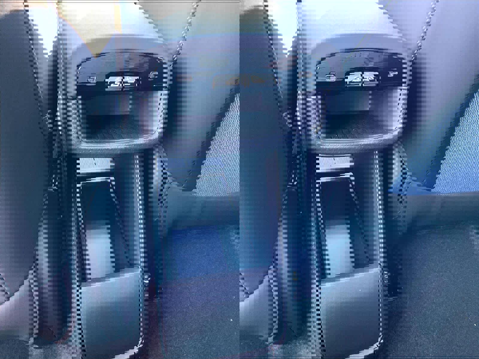 New 2026 Volvo EX30 Cross Country Ultra w/ Protection Package Premier image 16