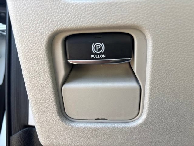 Used 2024 Jeep Wagoneer 2WD w/ Premium Group I image 35
